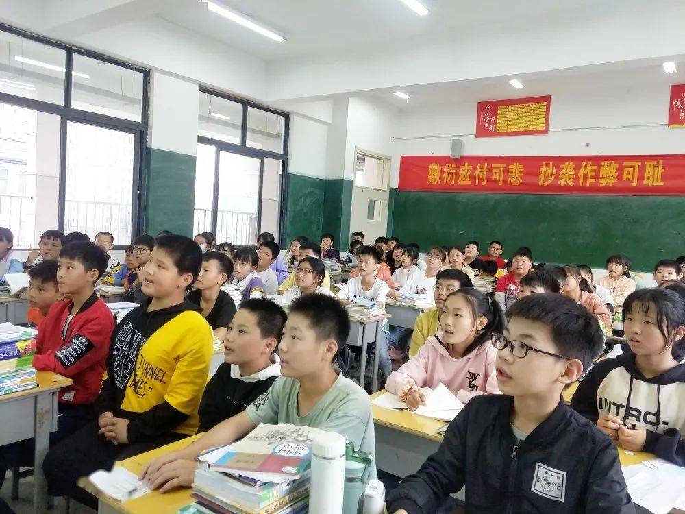 提高雙語學(xué)校學(xué)生聽說能力的策略與實踐探討