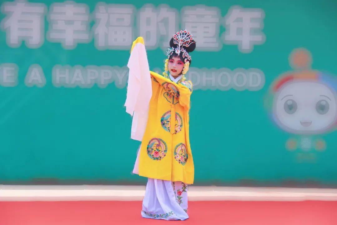雙語學(xué)校如何培養(yǎng)學(xué)生的學(xué)術(shù)表達能力
