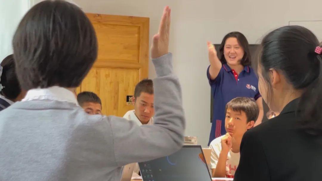 雙語學(xué)校如何提升學(xué)生的學(xué)術(shù)表達(dá)能力