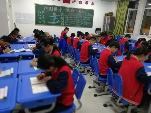 提高雙語學(xué)校學(xué)生的跨文化適應(yīng)能力，策略與實踐
