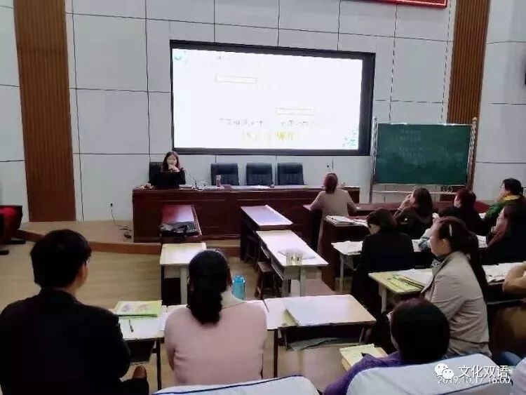 雙語實驗學(xué)校如何優(yōu)化教師課堂管理