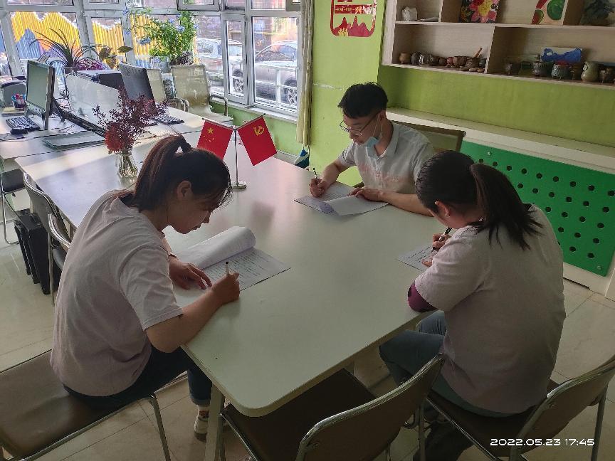 社會(huì)文化理論對(duì)雙語教學(xué)的實(shí)踐指導(dǎo)