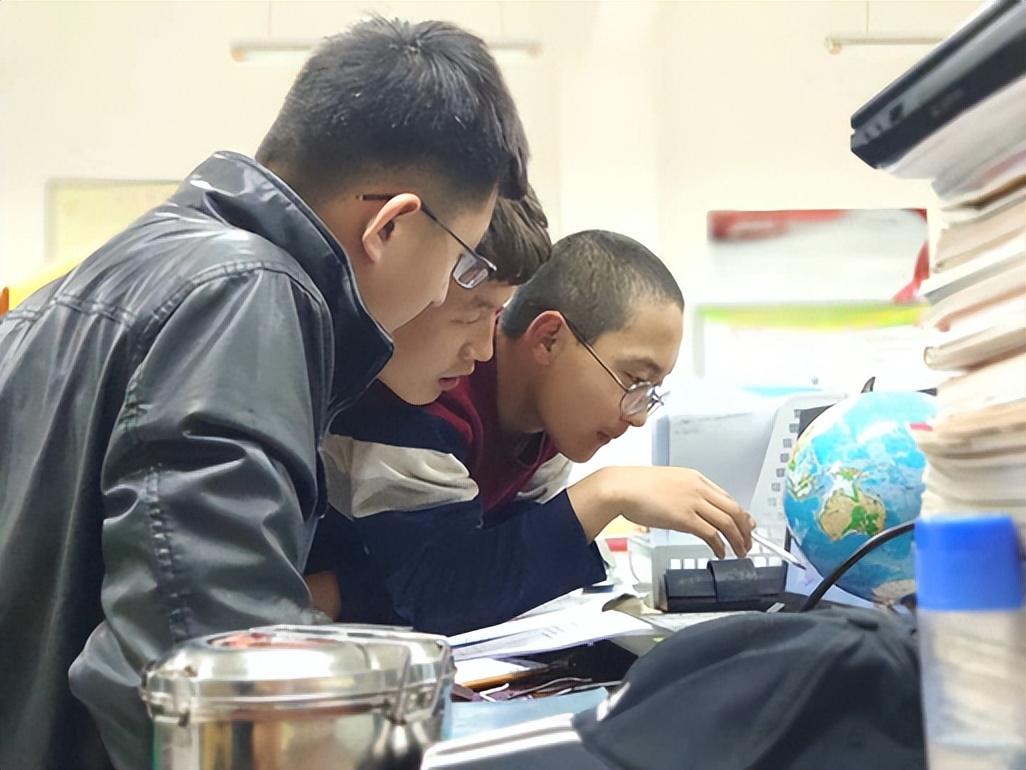 如何在雙語課堂中促進(jìn)學(xué)生的深度思考