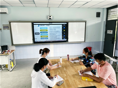 提升雙語課堂教師反思能力的策略與方法