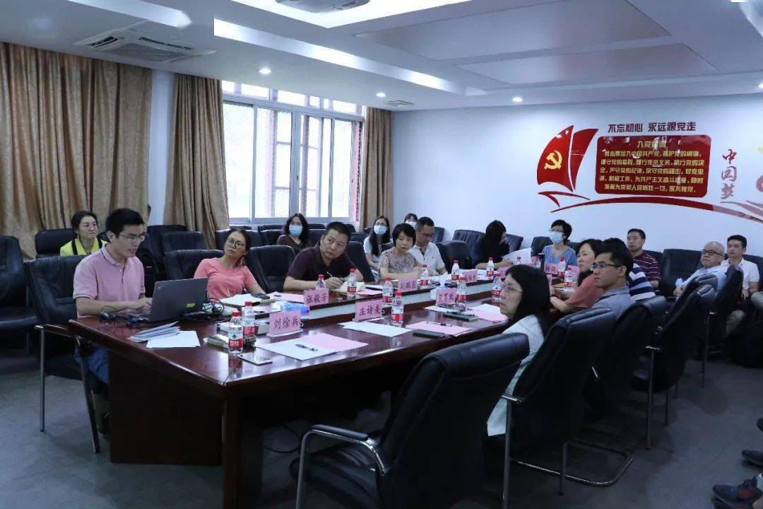 如何培養(yǎng)雙語教師的任務型教學能力