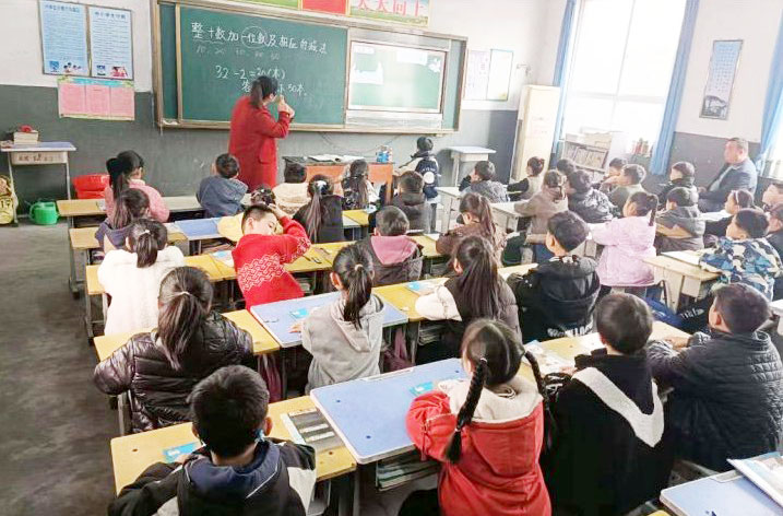 如何通過(guò)跨文化培訓(xùn)提升雙語(yǔ)教師的課堂管理能力