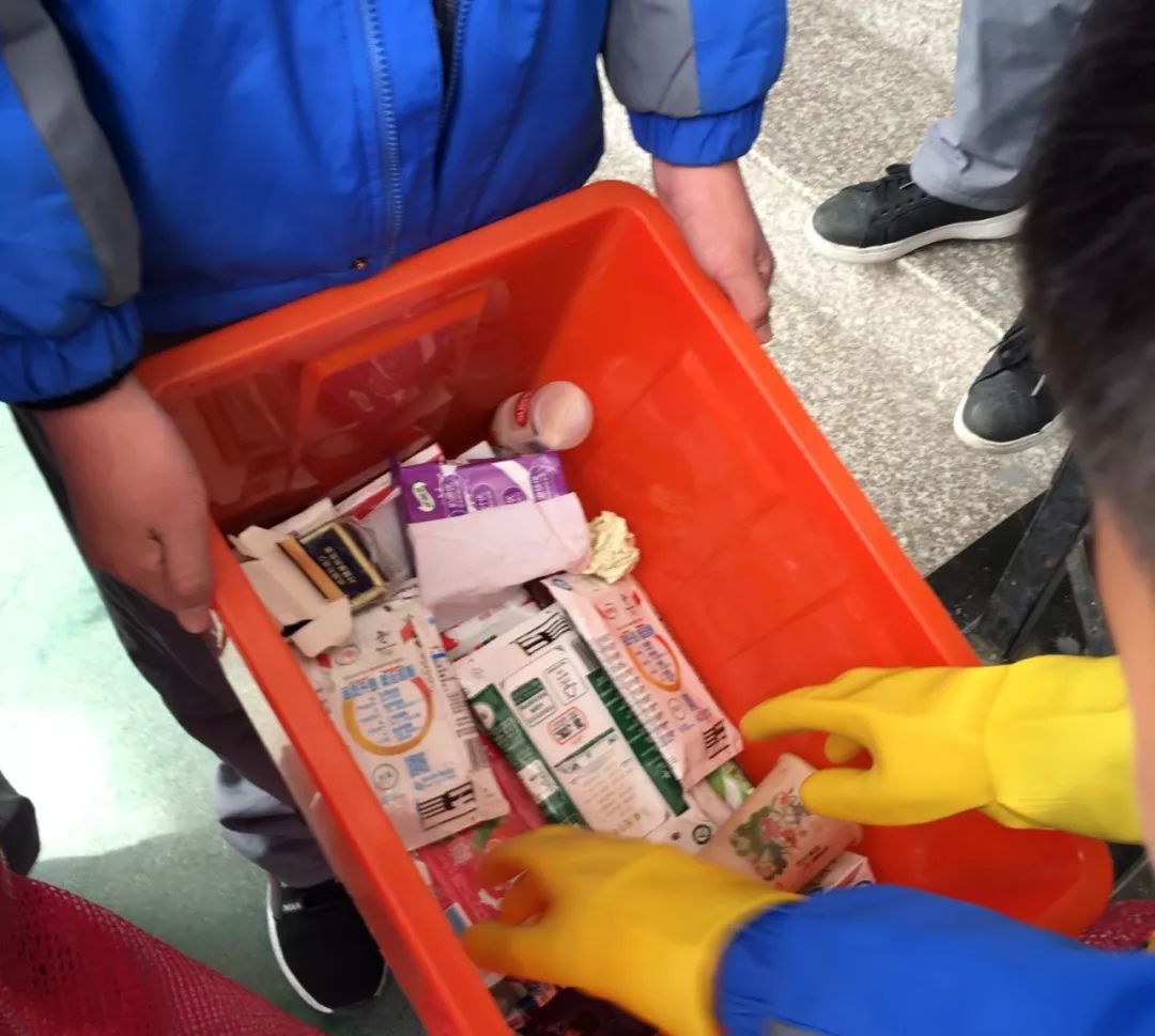校園垃圾分類與回收實踐