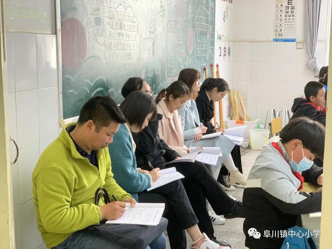 教師教學(xué)公開課觀摩活動，提升教育質(zhì)量的重要一環(huán)