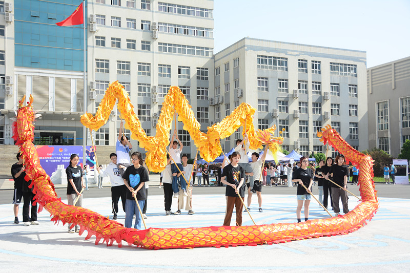 創(chuàng)新實踐，營造積極的校園文化氛圍