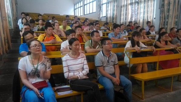 共創(chuàng)教育新生態(tài)，學(xué)生社團與教師指導(dǎo)作用的協(xié)同發(fā)力
