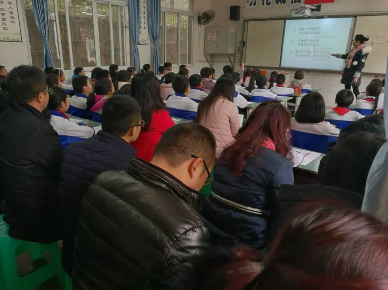 教師專業(yè)成長與教育教學(xué)研究能力的提升