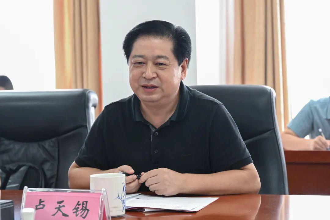 校園體育活動(dòng)與學(xué)校體育活動(dòng)品牌打造的探索與實(shí)踐