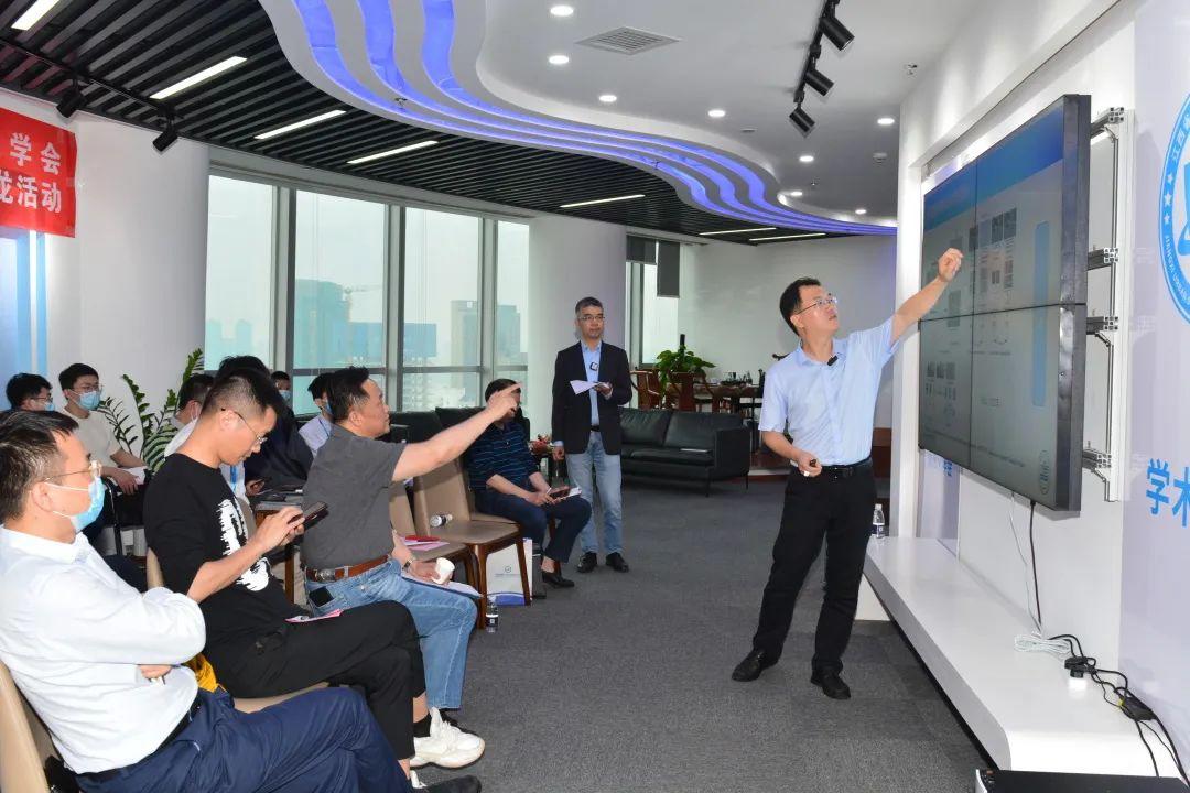 校園交通安全與學(xué)校交通安全與學(xué)生出行安全關(guān)系研究