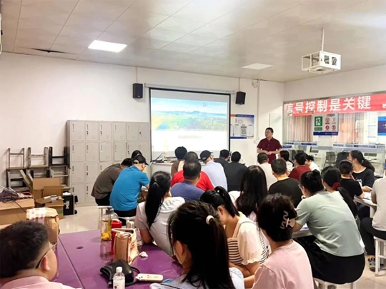 教師培訓，開啟專業(yè)成長的新篇章