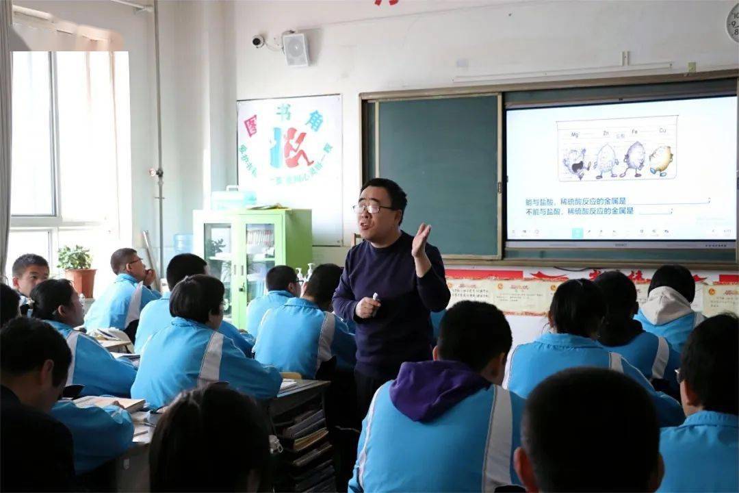 研討互動(dòng)，激發(fā)教師教學(xué)創(chuàng)新的火花