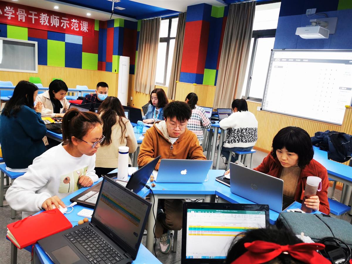 技能重塑，教育新時(shí)代的教師轉(zhuǎn)型
