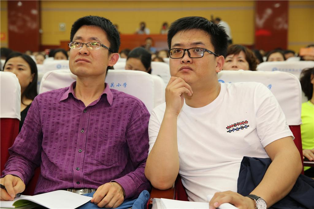 教師創(chuàng)新潛能激發(fā)，研討的力量之道