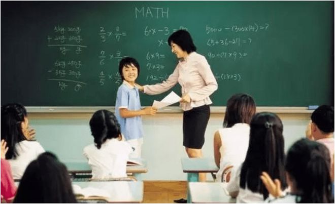 教師如何在日常教學(xué)中發(fā)現(xiàn)并提升自身領(lǐng)導(dǎo)力
