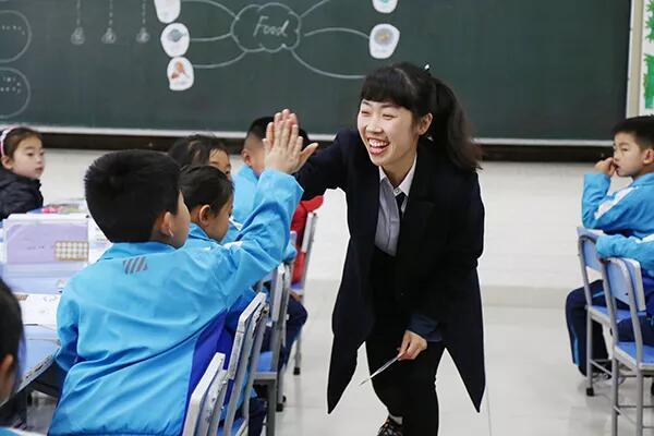雙語(yǔ)教師如何明確自己的團(tuán)隊(duì)角色與職責(zé)