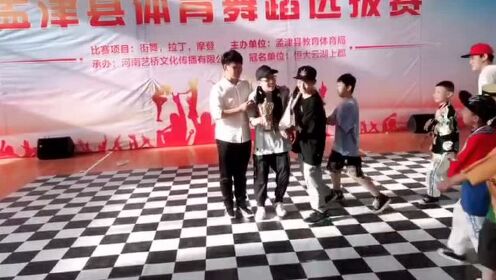 孟津雙語學(xué)校街舞，舞動(dòng)青春的旋律