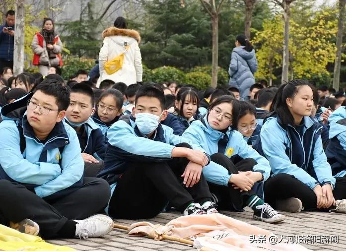 孟津雙語學校學歷，培養(yǎng)全球視野下的高素質(zhì)人才
