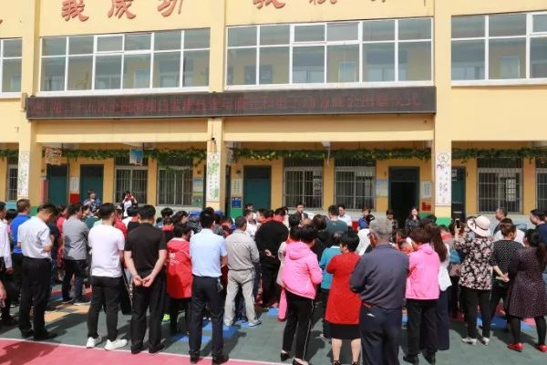 孟津雙語學(xué)校之光——賈丹丹