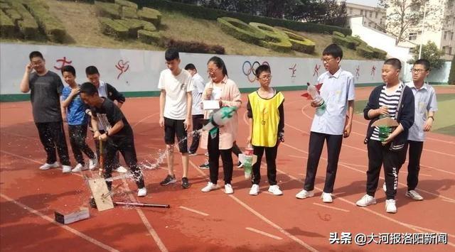 孟津雙語學(xué)校食堂，品味美食與教育的融合之地