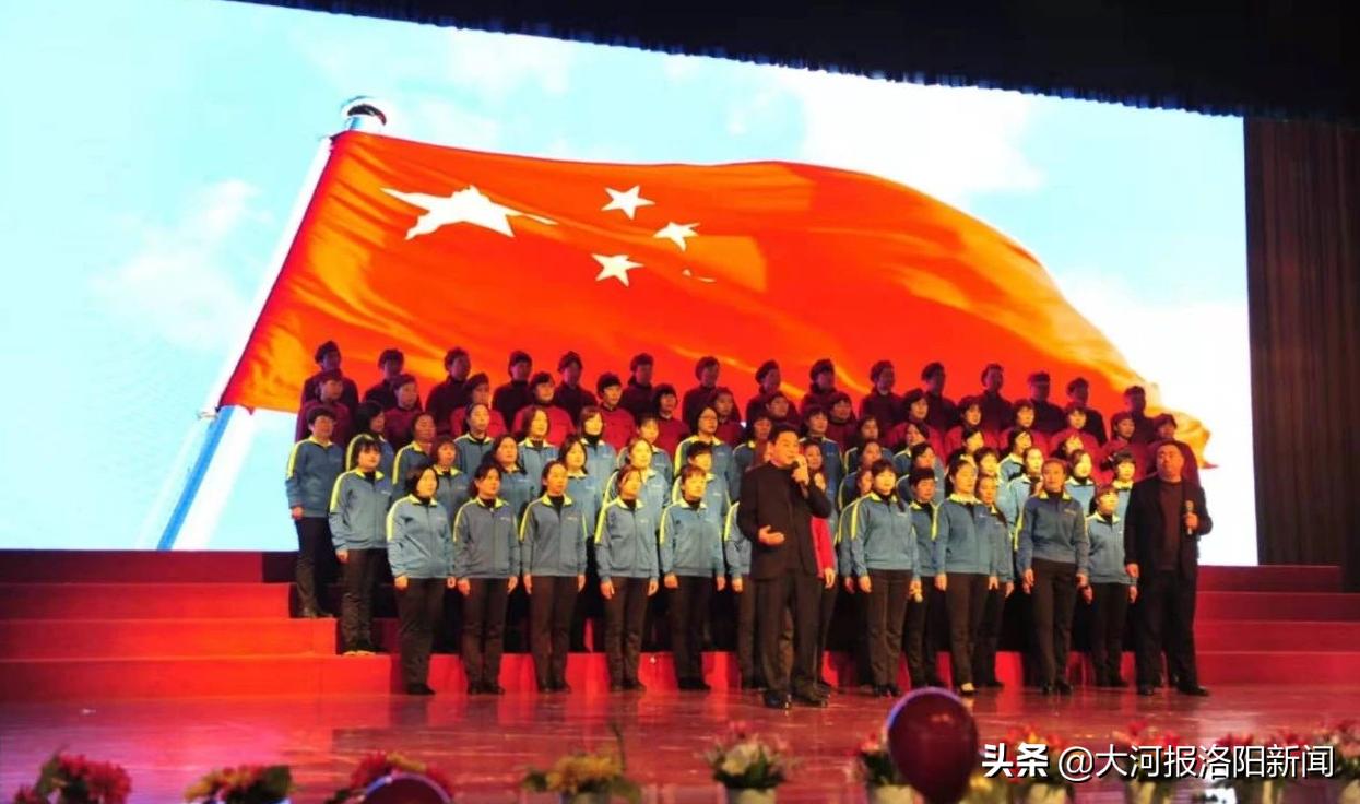 孟津雙語學(xué)校大操場的壯麗畫卷