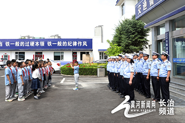 孟津區(qū)雙語學校中考車隊，護航學子赴考之路