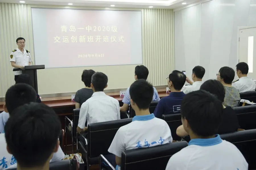 孟津雙語學(xué)校謝聰聰簡歷，教育領(lǐng)域的璀璨新星