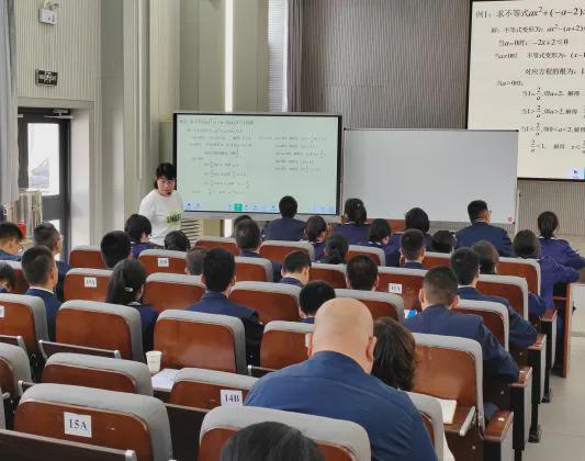 孟津雙語學校謝聰聰簡歷——一位教育領域的耀眼新星