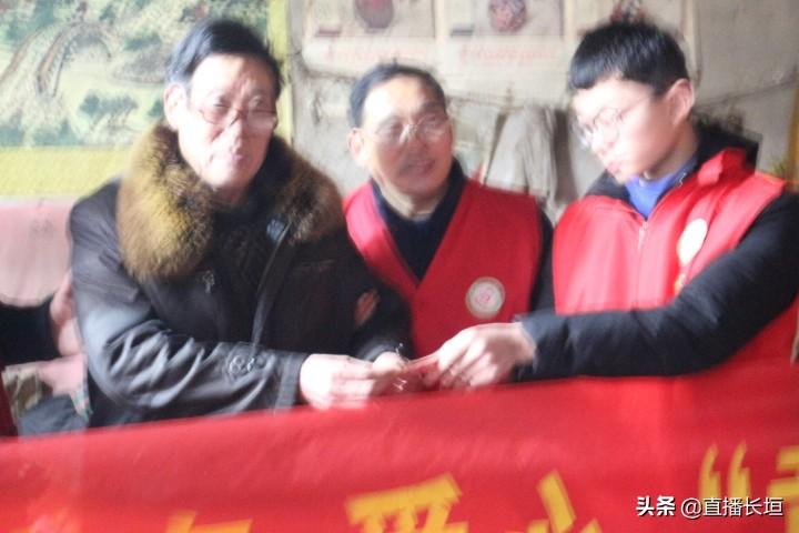 學(xué)校普法講座，關(guān)注女職工權(quán)益，法律守護(hù)你我他