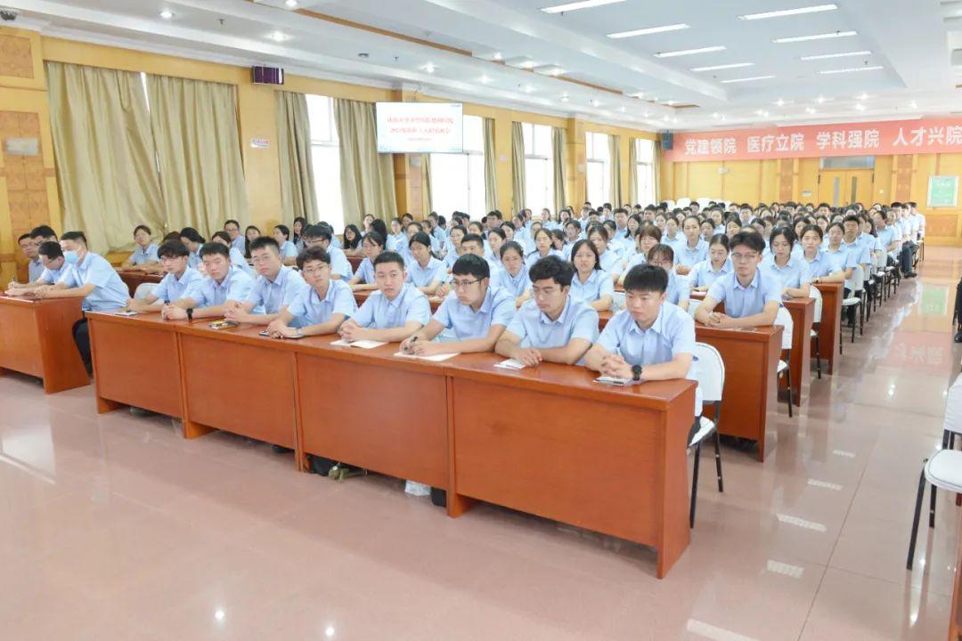 以心會新，共創(chuàng)未來——學生工作處召開歡迎新入職教師會議