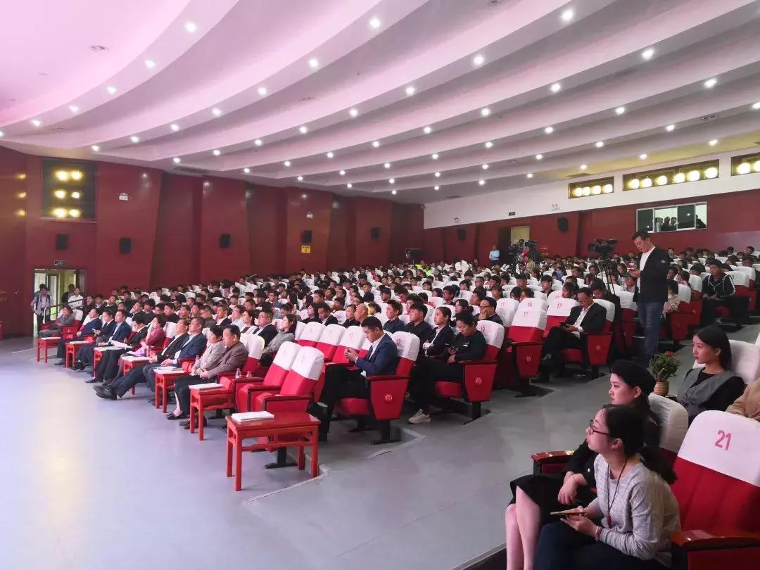 我校榮獲第十一屆學(xué)創(chuàng)杯全國(guó)大學(xué)生創(chuàng)業(yè)總決賽一等獎(jiǎng)榮耀時(shí)刻