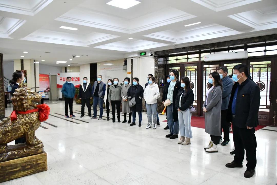 山東開放大學與我校聯(lián)合開展主題黨日教育活動，深化交流，共筑黨建新篇章