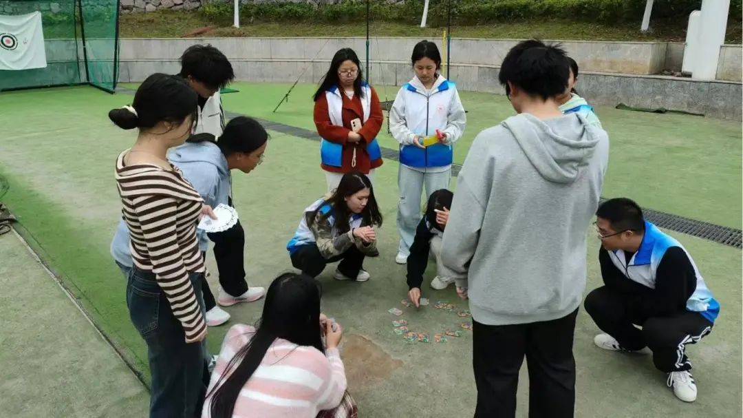 學(xué)院2024年大學(xué)生心理健康教育月素質(zhì)拓展活動(dòng)順利展開(kāi)