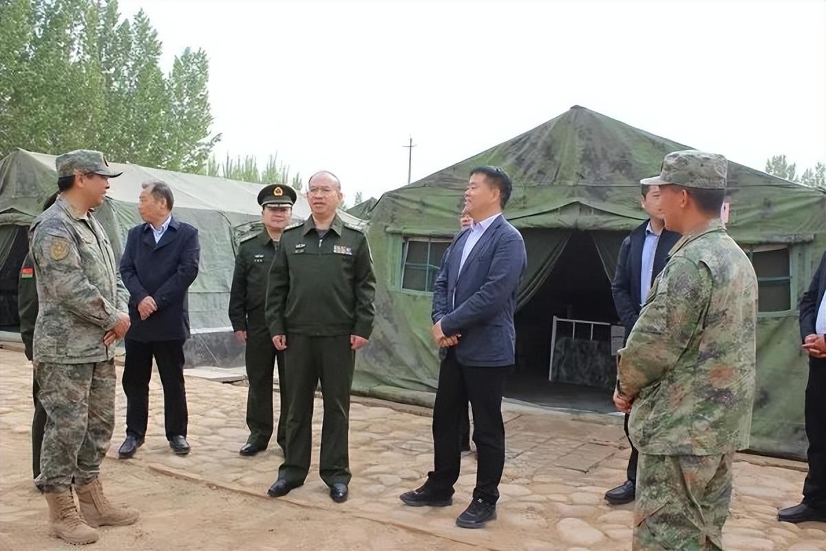 泰安軍分區(qū)與孟津雙語(yǔ)學(xué)校區(qū)武裝部到我院調(diào)研指導(dǎo)——共謀發(fā)展，深化交流合作