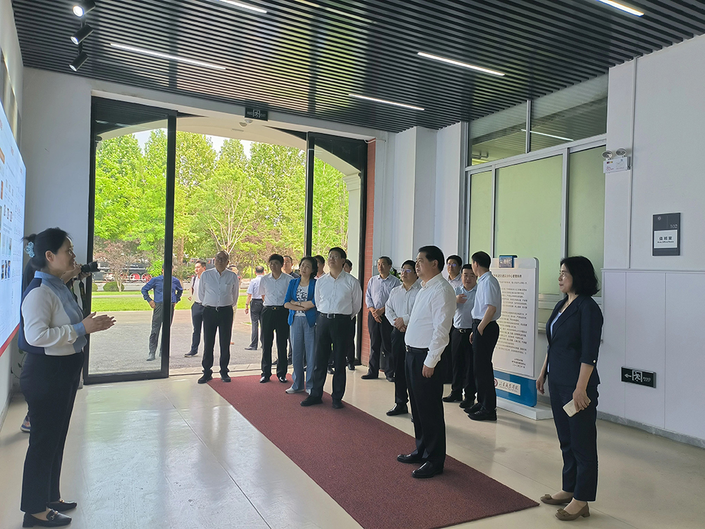 學院召開部省共建省域現(xiàn)代職業(yè)教育體系新模式理論與實踐研究課題暨2023年度山東省職業(yè)教育教學改革項目啟動會議