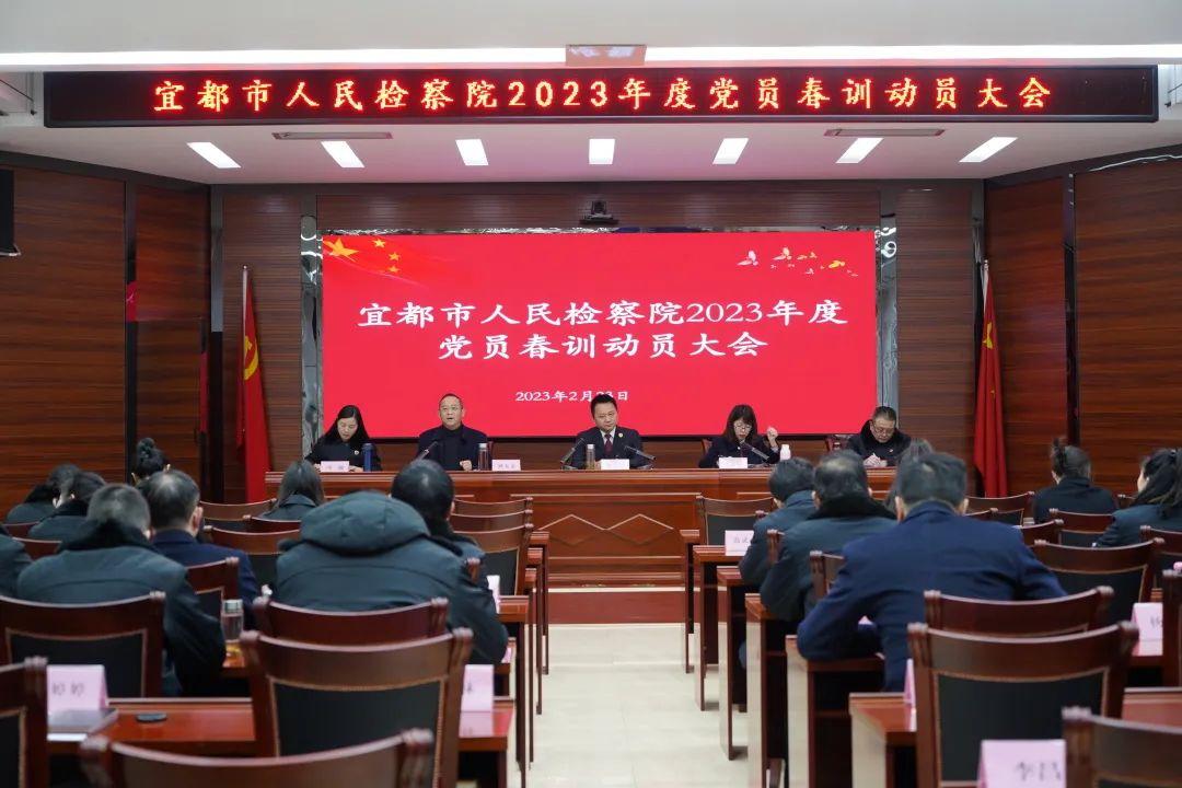 關(guān)于學(xué)院召開基層黨組織書記履行全面從嚴治黨責(zé)任和抓基層黨建工作述職評議會的報告