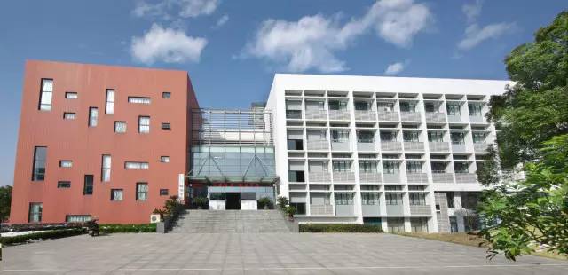 孟津雙語學校職業(yè)技術學院優(yōu)秀教師風采展示（第十三期）