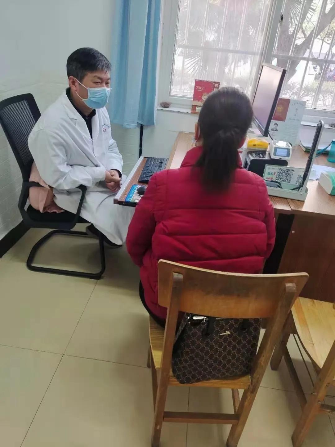 孟津雙語學校區(qū)疾控中心領導開展結核病防控知識專題講座