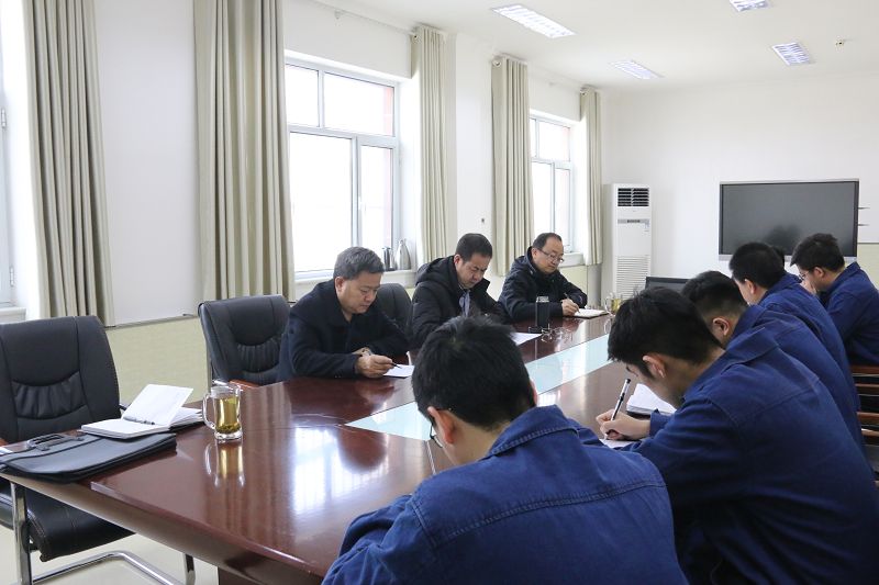學(xué)院黨委書記與院長檢查指導(dǎo)警務(wù)室工作，深化平安校園建設(shè)