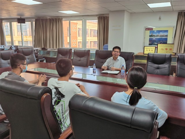 學(xué)院組織院長接待日活動的意義深遠，促進師生交流與校園和諧。