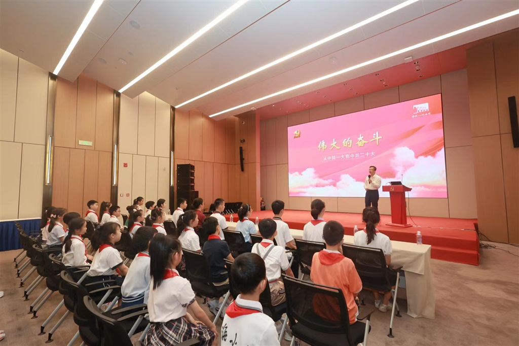 學院院長畢于民宣講黨的二十大精神專題思政課，深入解讀，引領(lǐng)思想潮流