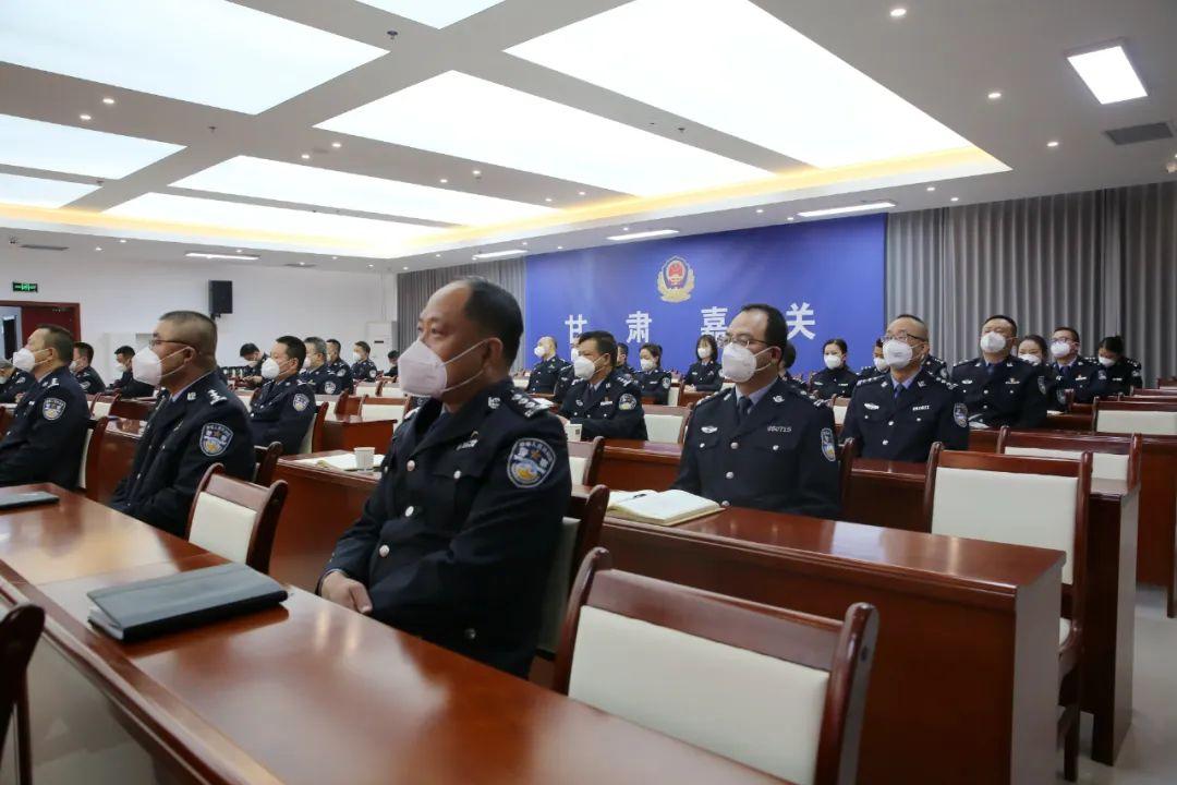 學(xué)院組織收看黨的二十大開(kāi)幕會(huì)，意義深遠(yuǎn)的歷史時(shí)刻與青年學(xué)子的責(zé)任擔(dān)當(dāng)