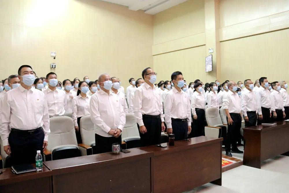 學(xué)院組織收看黨的二十大開(kāi)幕會(huì)，意義深遠(yuǎn)的歷史時(shí)刻與青年學(xué)子的責(zé)任擔(dān)當(dāng)