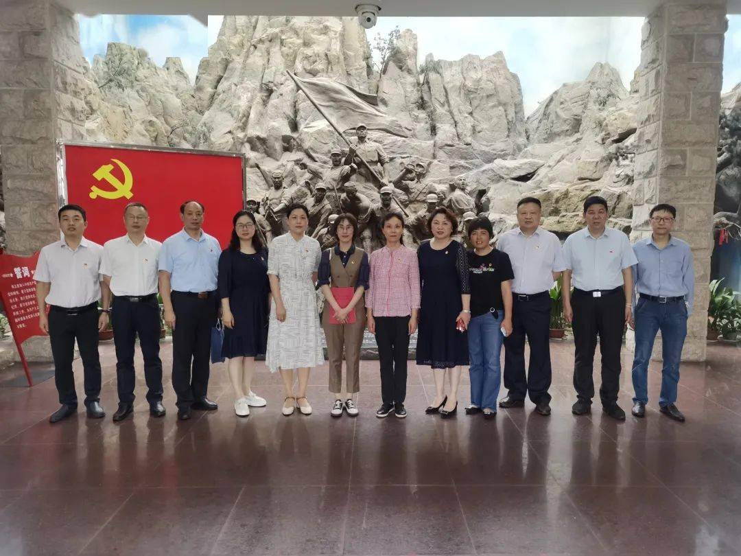 黨委書記張勇華參與機關(guān)作風師德師風整頓主題黨日活動紀實，深化學習研討，引領(lǐng)黨建新風尚