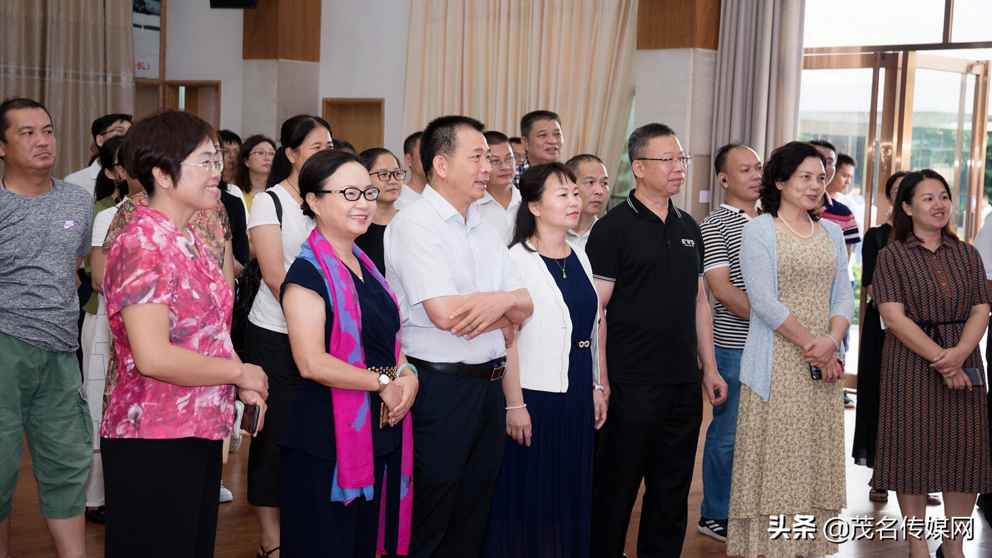 學院教師參觀市勞模工匠精神教育基地，啟迪精神之旅開啟