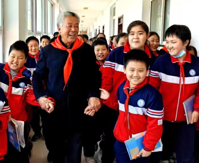 學(xué)院組織教師參觀市勞模工匠精神教育基地，一次啟迪精神之旅