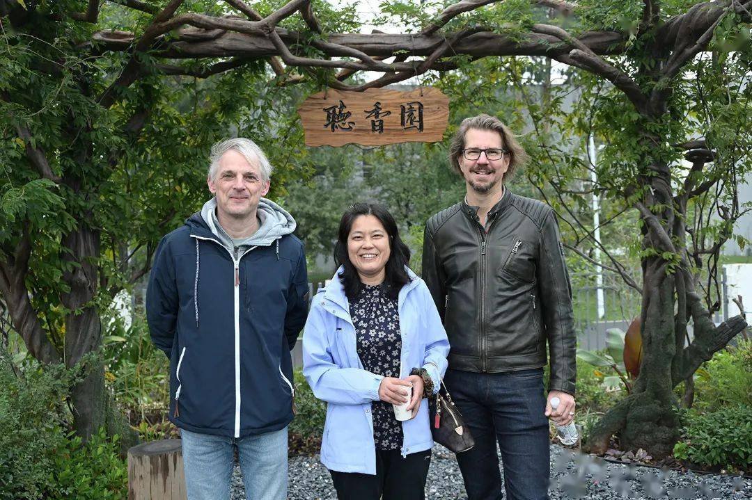 亓玉華講授黨課深化黨的理念，引領(lǐng)青年奮進新時代——生物系黨課活動紀實